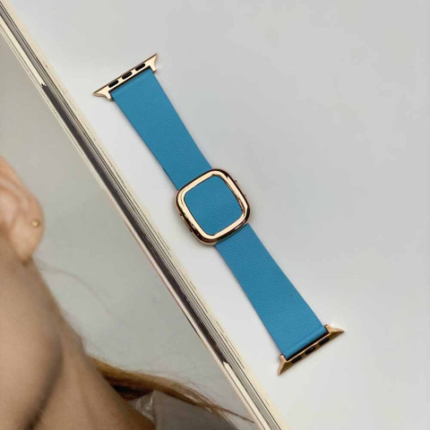Кожаный ремешок Modern Buckle Leather на Apple Watch 42/44/45mm Gold/Cornflower Кожаный ремешок Modern Buckle Leather на Apple Watch 42/44/45mm Gold/Cornflower